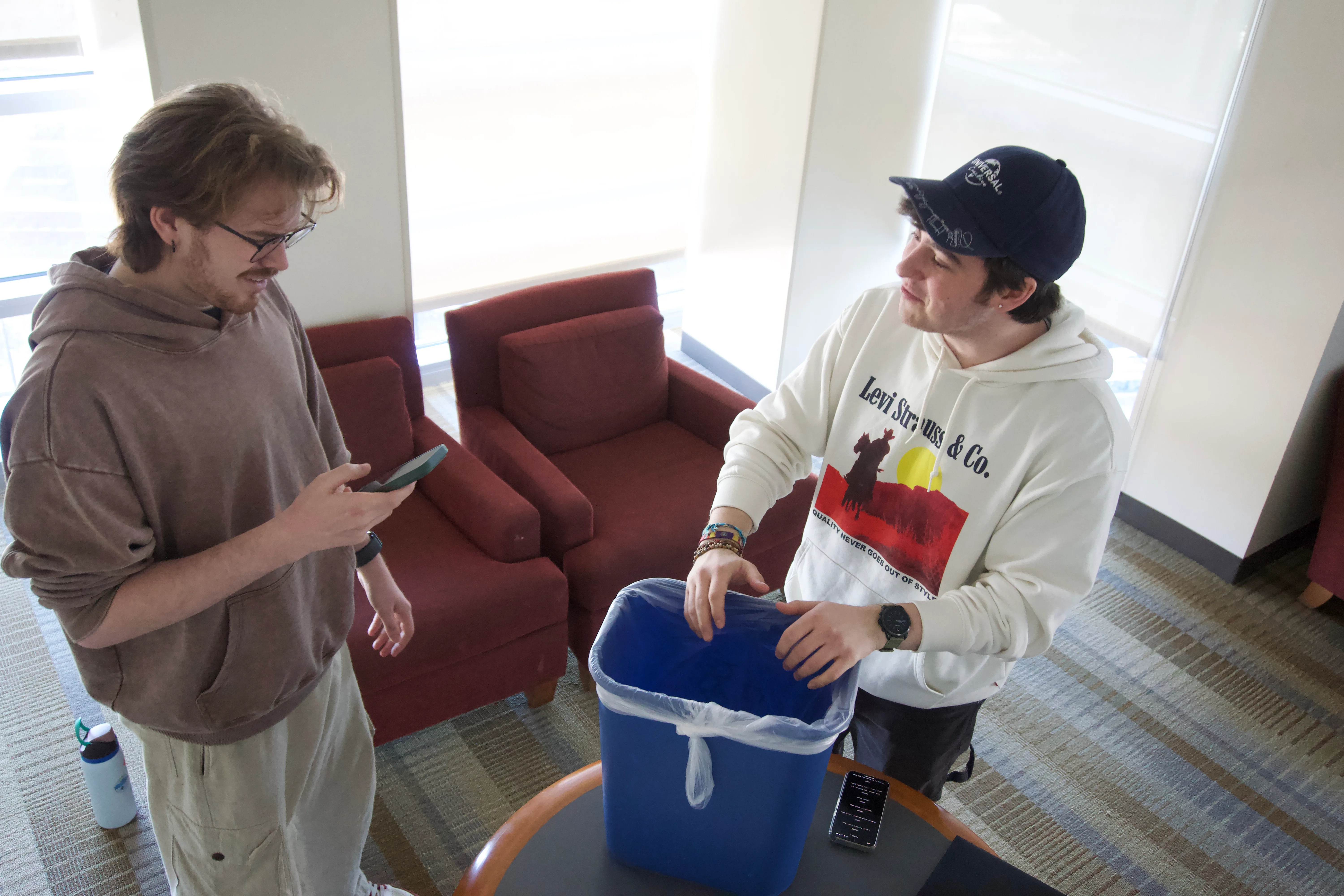 Behind the scenes on Trashboat, blocking photo DSC7189